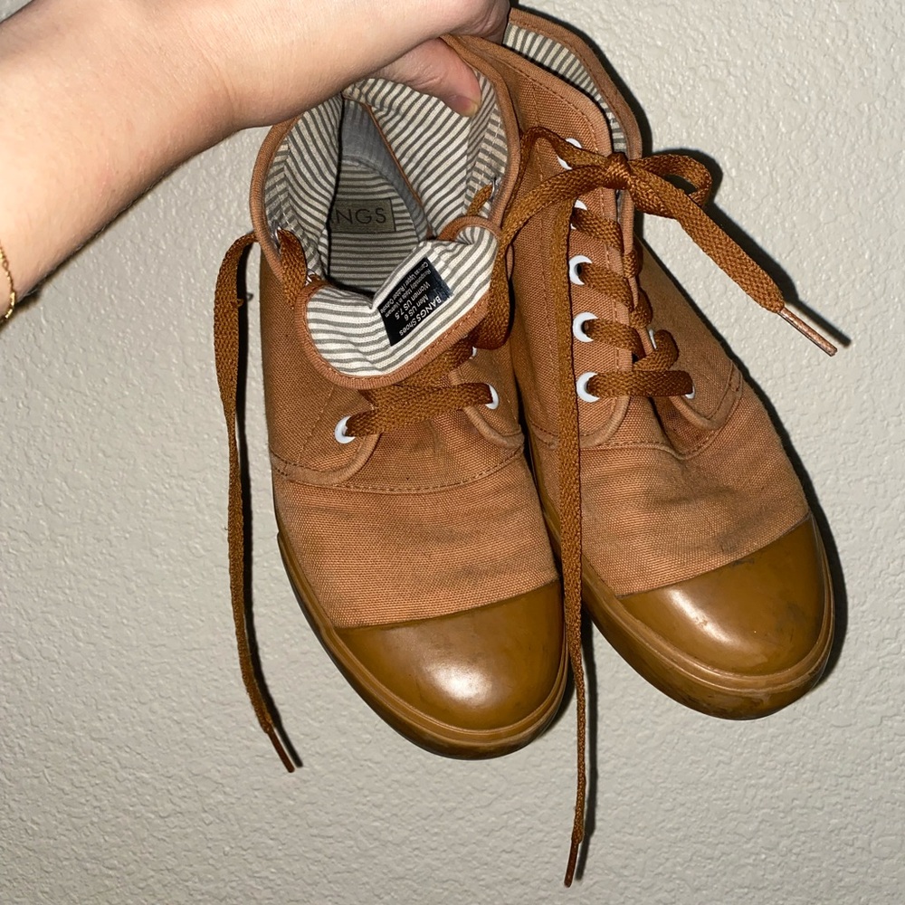 BANGS sneakers